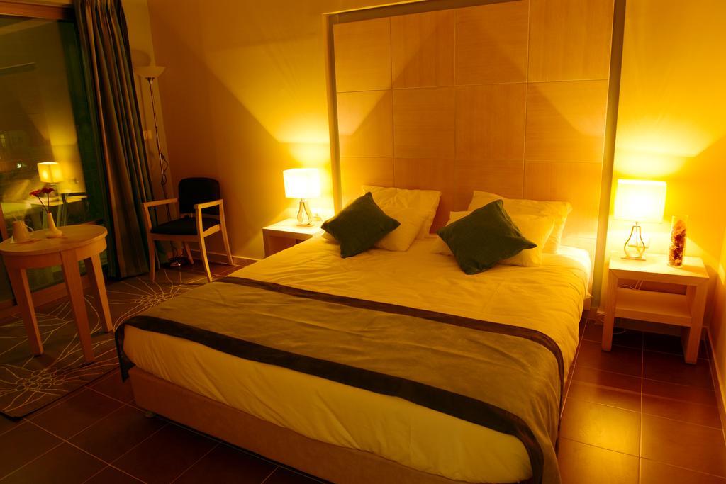 Hotel Holy Land