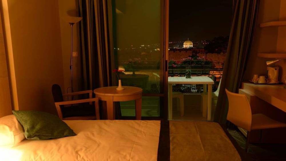 Holy Land 3*